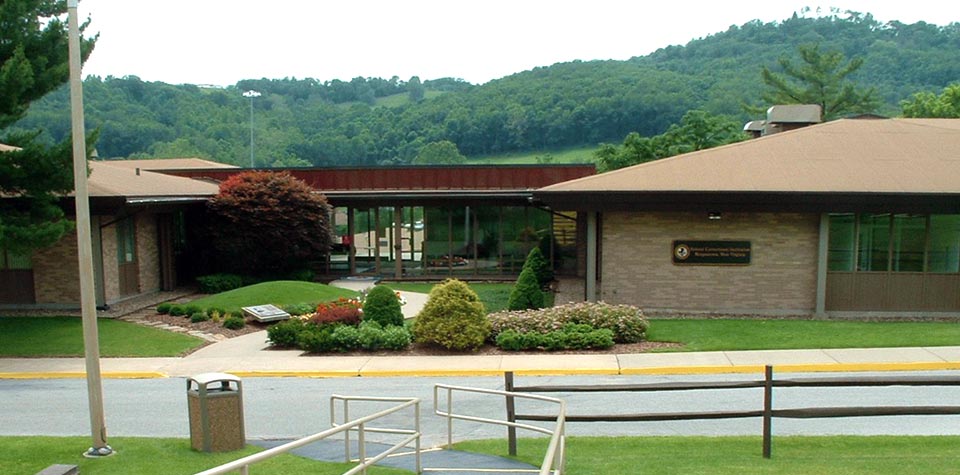 Federal Correctional Institution (FCI) - Morgantown Minimum